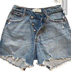 Abercrombie and Fitch high rise Dad shorts. Size 26.